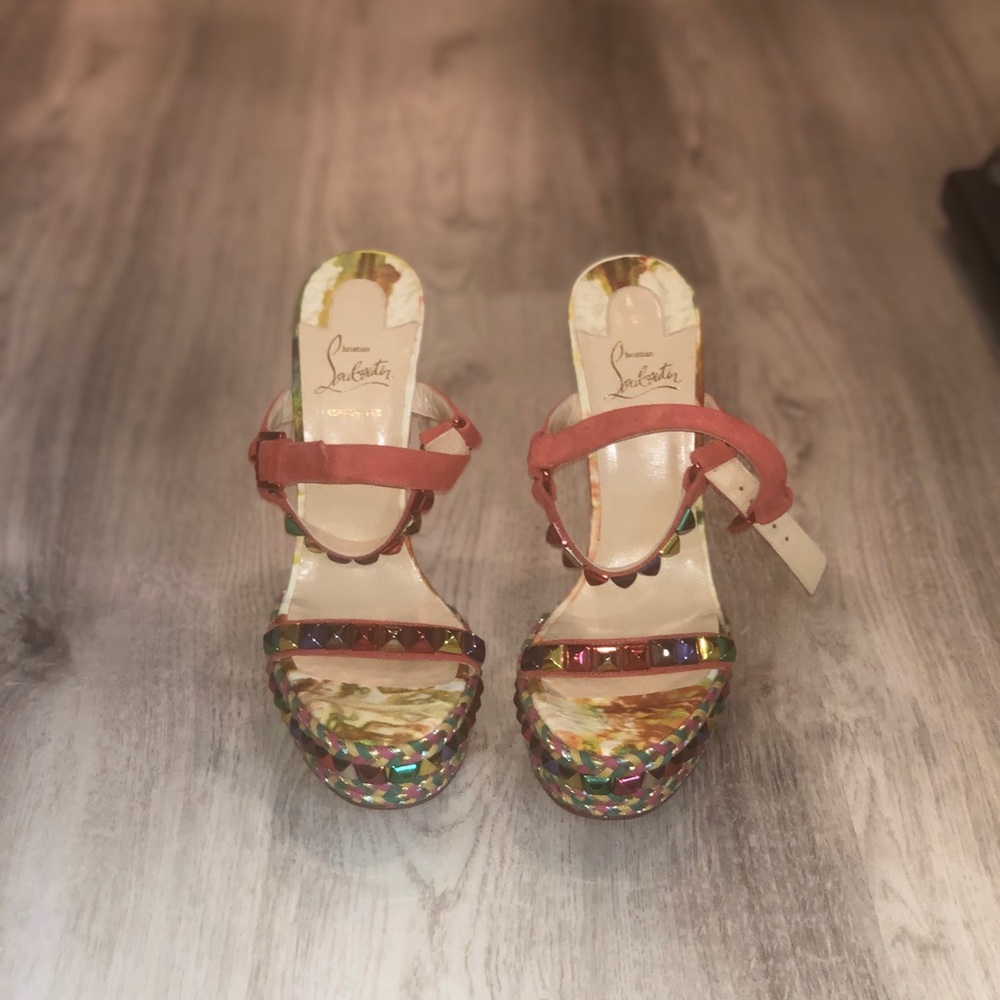 Women wedge